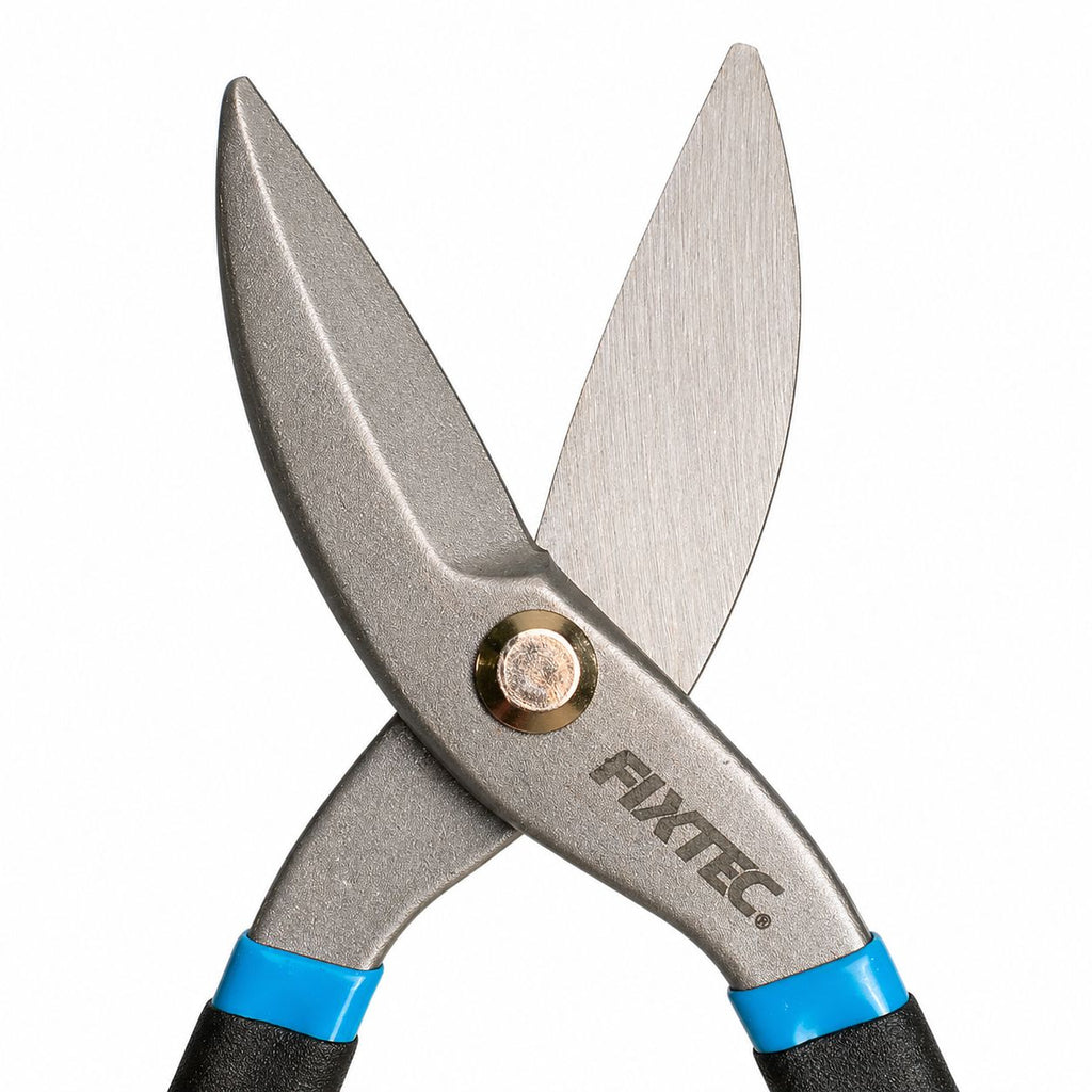 Pair of pruning shears with blue handles and 'FIXTEC' branding on a white background